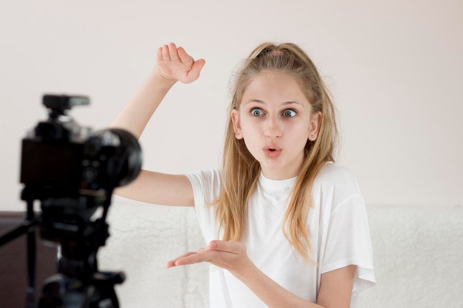 How human direction enhances AI-generated content across performance and trust metrics